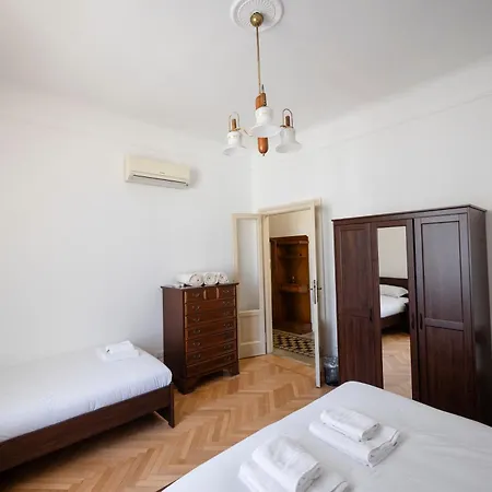Apartament Moderno Trilocale In Zona Navigli Mediolan