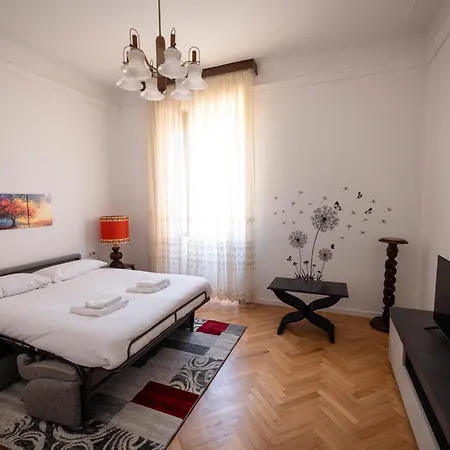 Moderno Trilocale In Zona Navigli * מילאנו