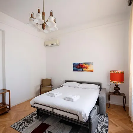 Moderno Trilocale In Zona Navigli מילאנו